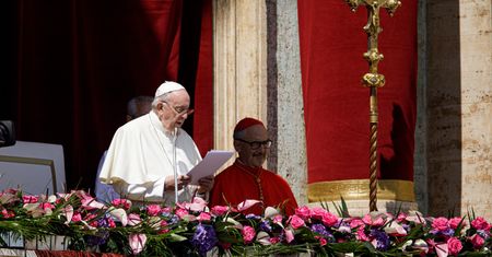 Wyznanie papieża Franciszka. Mówi o Tinderze, związku i zarobkach