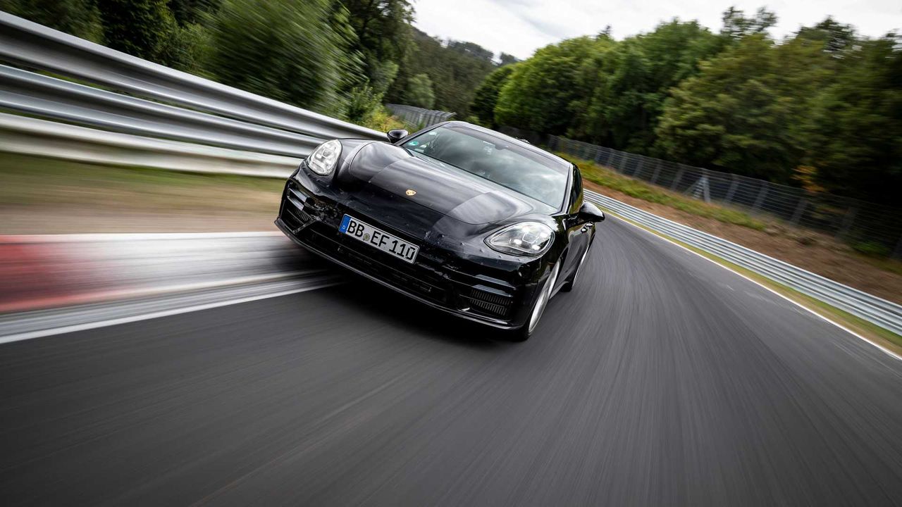 Najszybsze luksusowe auto na Norschleife - Porsche Panamera 2021.