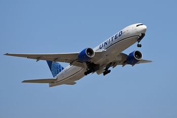 United Airlines rezygnuje. Nie będzie widowiskowego przelotu nad Denver