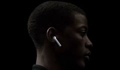 Sprzedano 60 mln sztuk słuchawek AirPods, Apple dominuje w tym segmencie