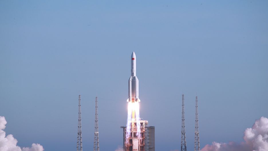 Chiny. Rakieta Długi Marsz-5B wystartowała. Na orbitę wyniosła prototyp statku kosmicznego