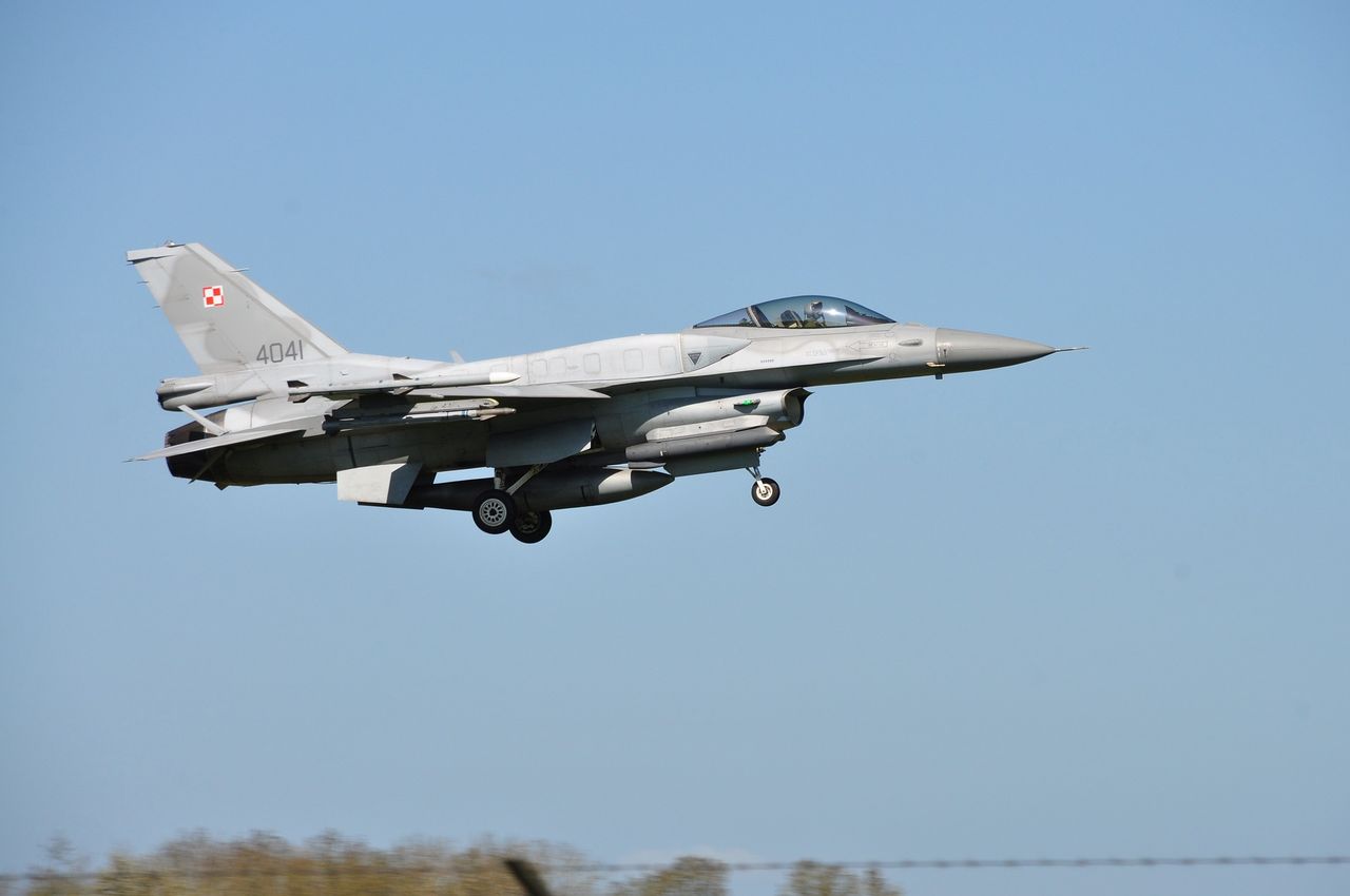 Lavrov warns of nuclear implications as West agrees to supply Ukraine with F-16s