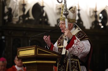 Berlin stolicą Polski? Abp Jędraszewski straszy na Wawelu