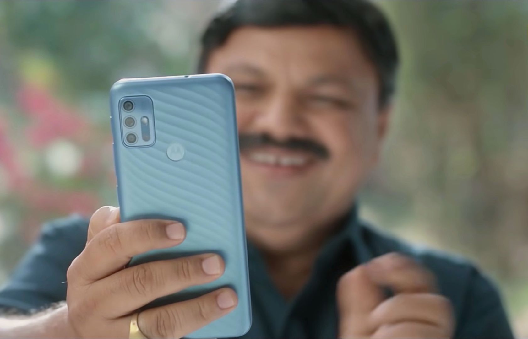 0,7 mm i 20 g robi wielką różnicę. Ciekawy przypadek Motoroli Moto G10 Power 1