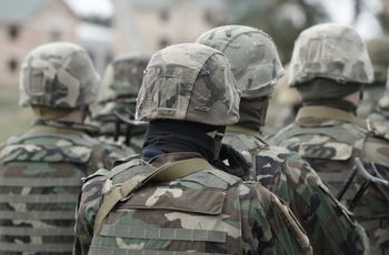 Doniesienia z Rosji. Tak Kreml wpycha migrantów do armii