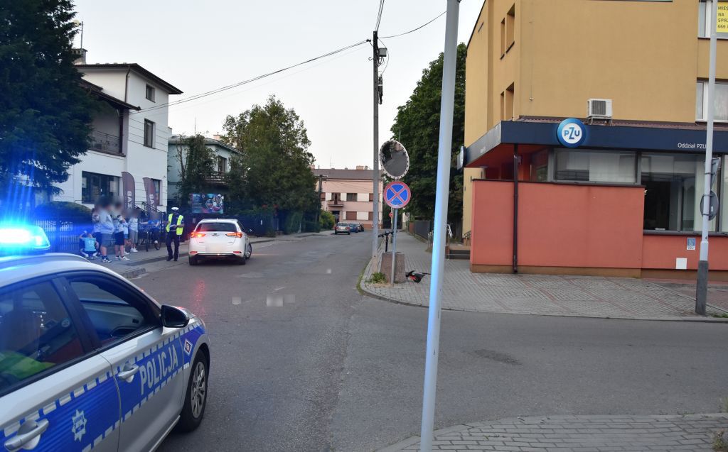 11-latek na hulajnodze elektrycznej potrącony przez samochód