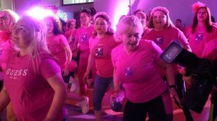 Legnica: Różowa Zumba w Collegium Witelona. Bo o zdrowie można dbać w rytmie muzyki