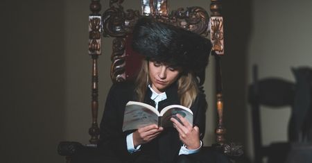 „Między światami. Dybuk. Esej sceniczny” w reżyserii Radka Stępnia — premiera w Teatrze im. Juliusza Osterwy w Lublinie