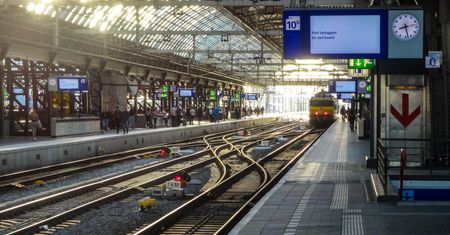 Chaos na kolei w Holandii! Podejrzenie sabotażu. Rury na torach i dziesiątki zakłóceń
