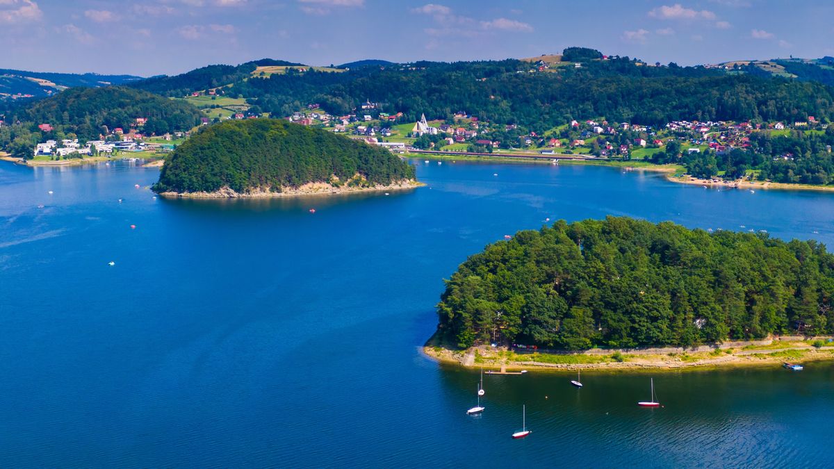 Półwysep Patelnia i Małpa Wyspa na Jeziorze Rożnowskim