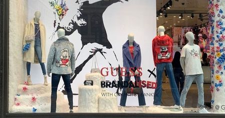Banksy nie kryje oburzenia. Zarzuca, że jego dzieło zostało skradzione