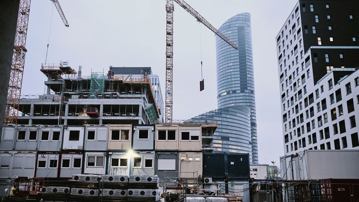 General Economy Ahead of Poland's GDP Figures as Central Bank Candidate Warns of 'Modern Stagflation'
Cranes at a construction site in Wroclaw, Poland, on Monday, Jan. 24, 2022. The Polish economy could face "a modern version of stagflation" in which rampant inflation is coupled with sluggish economic growth, warned Joanna Tyrowicz, the oppositions candidate to join the central banks policy-making board. Photographer: Bartek Sadowski/Bloomberg via Getty Images
Bloomberg
exteriors, buildings, european, building, covid 19, pandemic, viral, polish, stands, coronavirus2022, covid19, communicable diseases, euro members, business news, industries, health, construction, development, property, real estate, disease, illness, e.u., eu, emea, construction materials, housing market, infectious diseases
