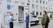 Pomoże zidentyfikować ofiary. Ukraina otrzymała mobilne laboratorium