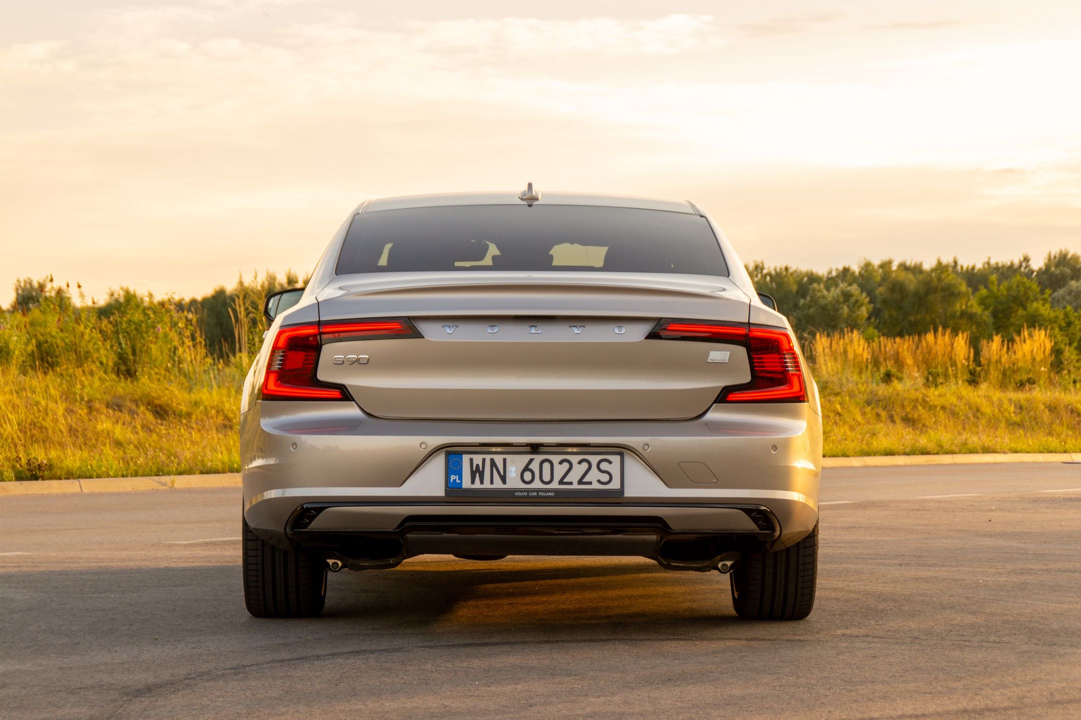 Volvo S90 T8