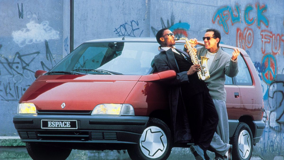 Wyobrażacie sobie II generację Espace'a na żółtych blachach? Bo ja chyba nie.