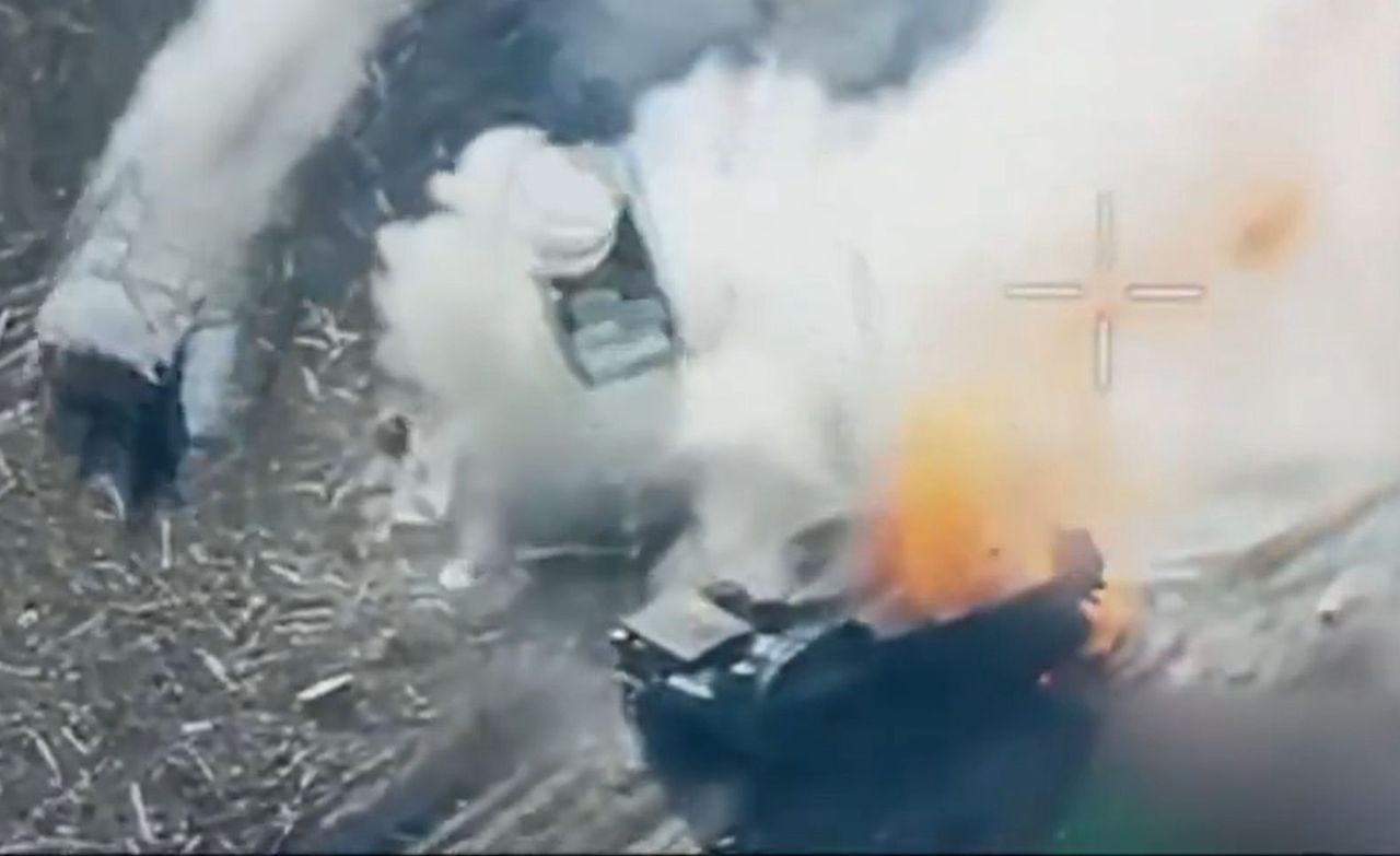 Russian forces obliterate M2A2 Bradley in rare combat footage