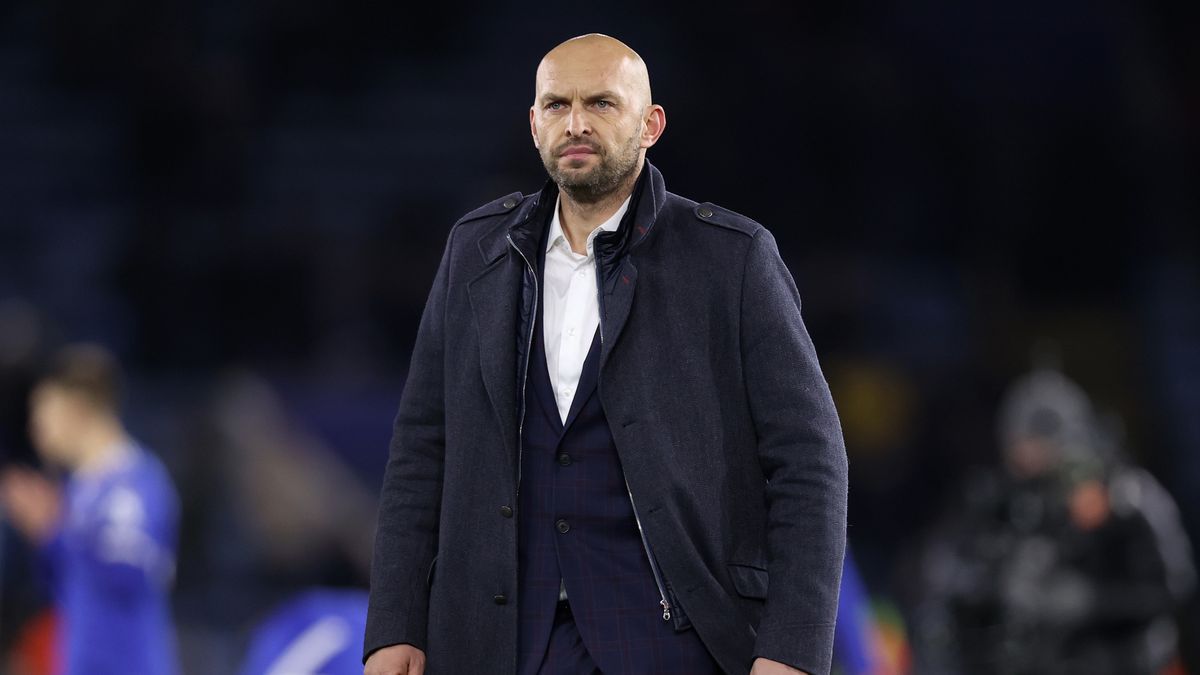 LEICESTER, ENGLAND - NOVEMBER 25: Marek Golebiewski, Head Coach of Legia Warszawa looks on following the UEFA Europa League group C match between Leicester City and Legia Warszawa at The King Power Stadium on November 25, 2021 in Leicester, England. (Photo by Naomi Baker/Getty Images)