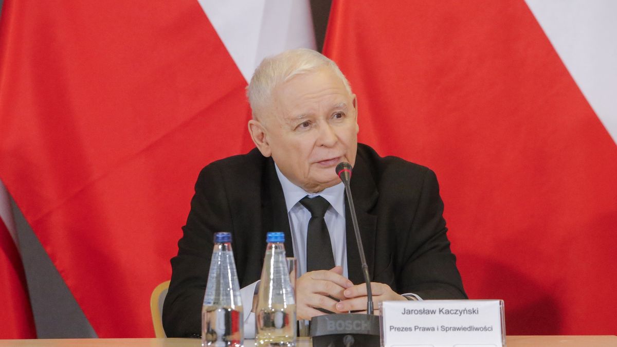 Jarosław Kaczyński  i PiS czekają na decyzję PKW.