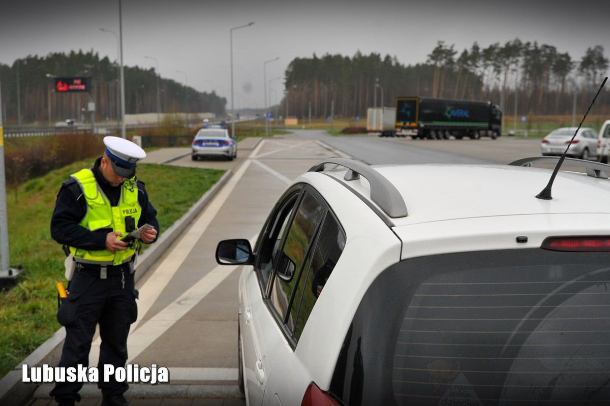 Zła wiadomość dla piratów drogowych. Tych mandatów nie ma już w taryfikatorze