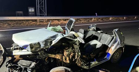 Z golfa nic nie zostało. To cud, że kierowca przeżył
