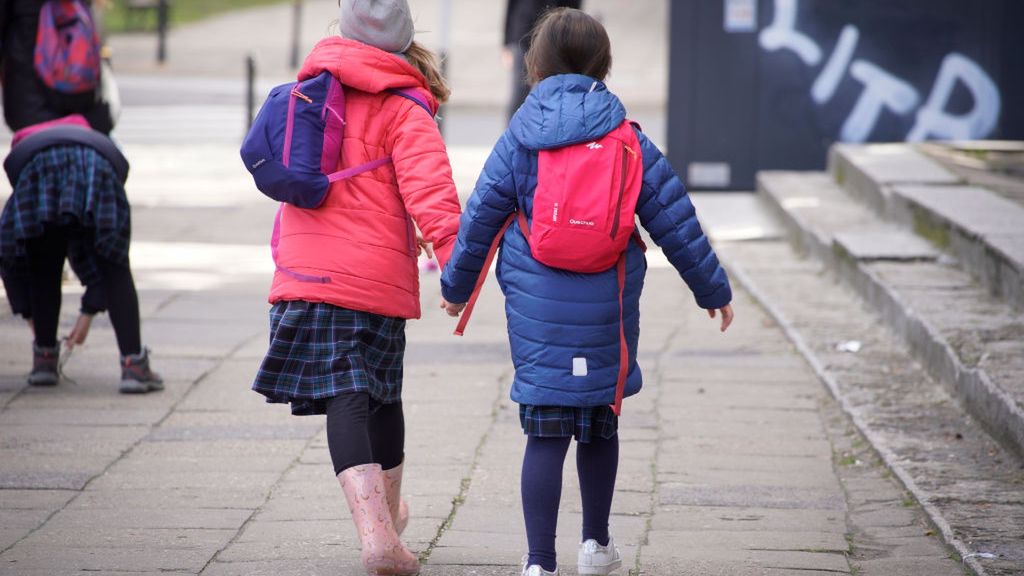 Zasiłek opiekuńczy dla rodziców dzieci do 8. roku życia będzie wypłacany dłużej.