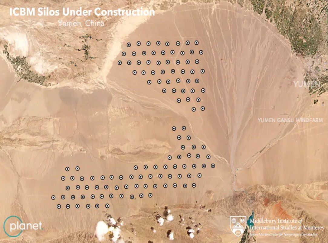 Chiny budują nowe silosy rakietowe. Zauważono je na zdjęciach satelitarnych