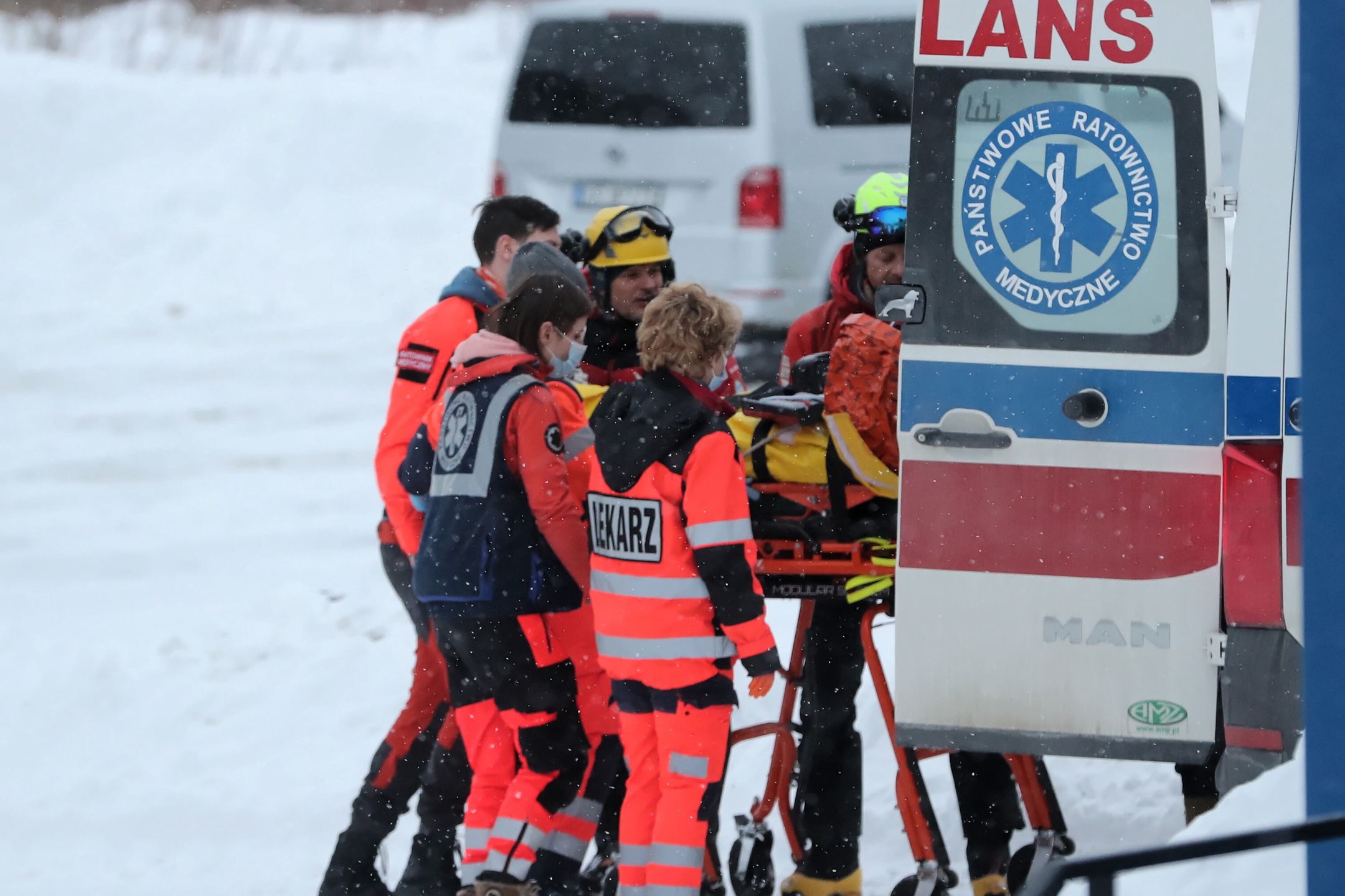 Lawiny śnieżne w Tatrach. Są poszkodowani