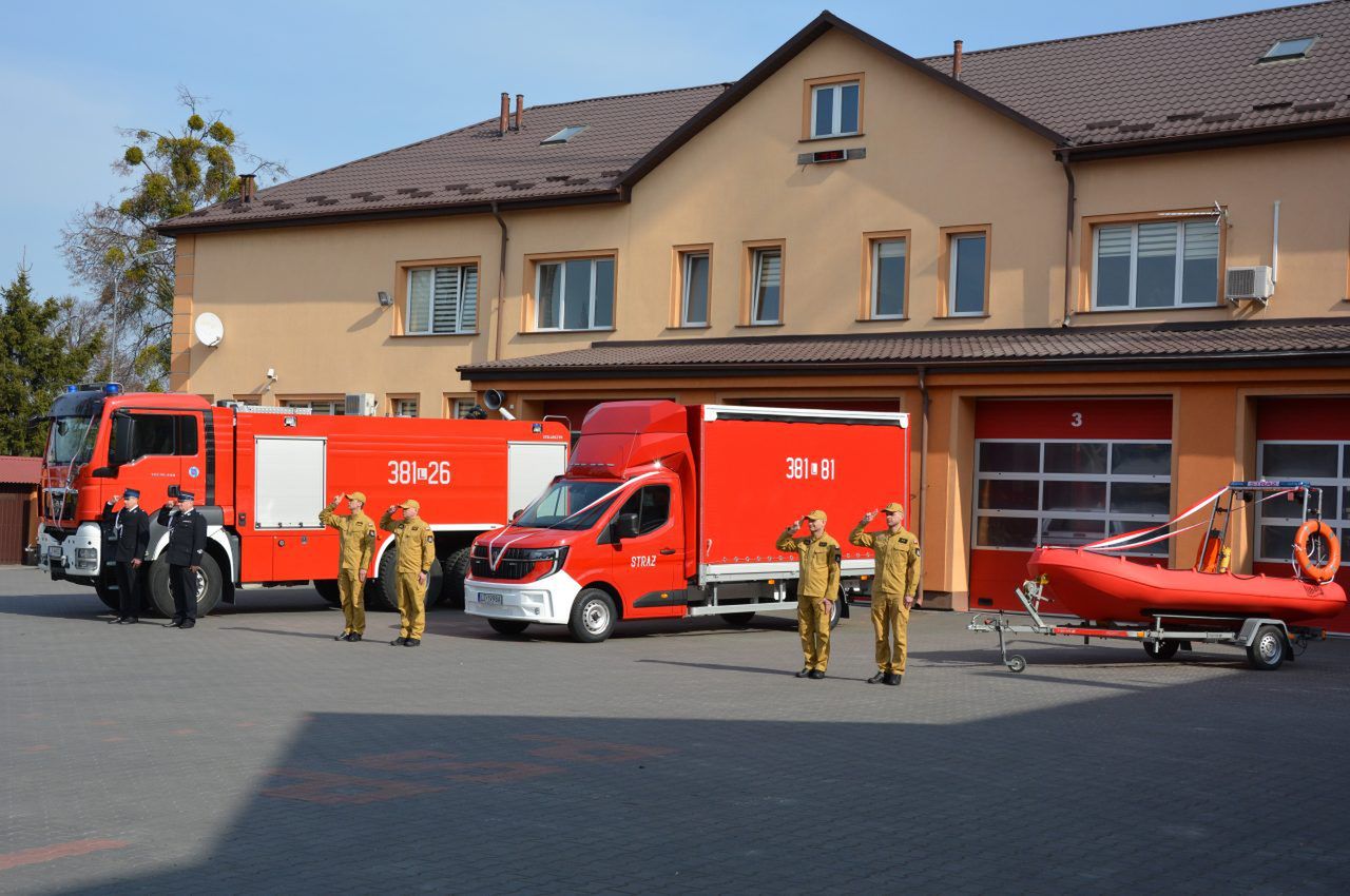 Uroczystość zamojskich strażaków. Dostali nowy sprzęt