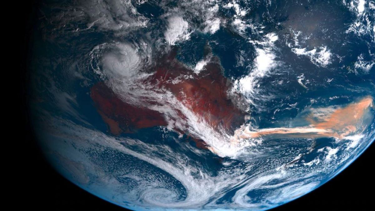 Plama jest widoczna z kosmosu