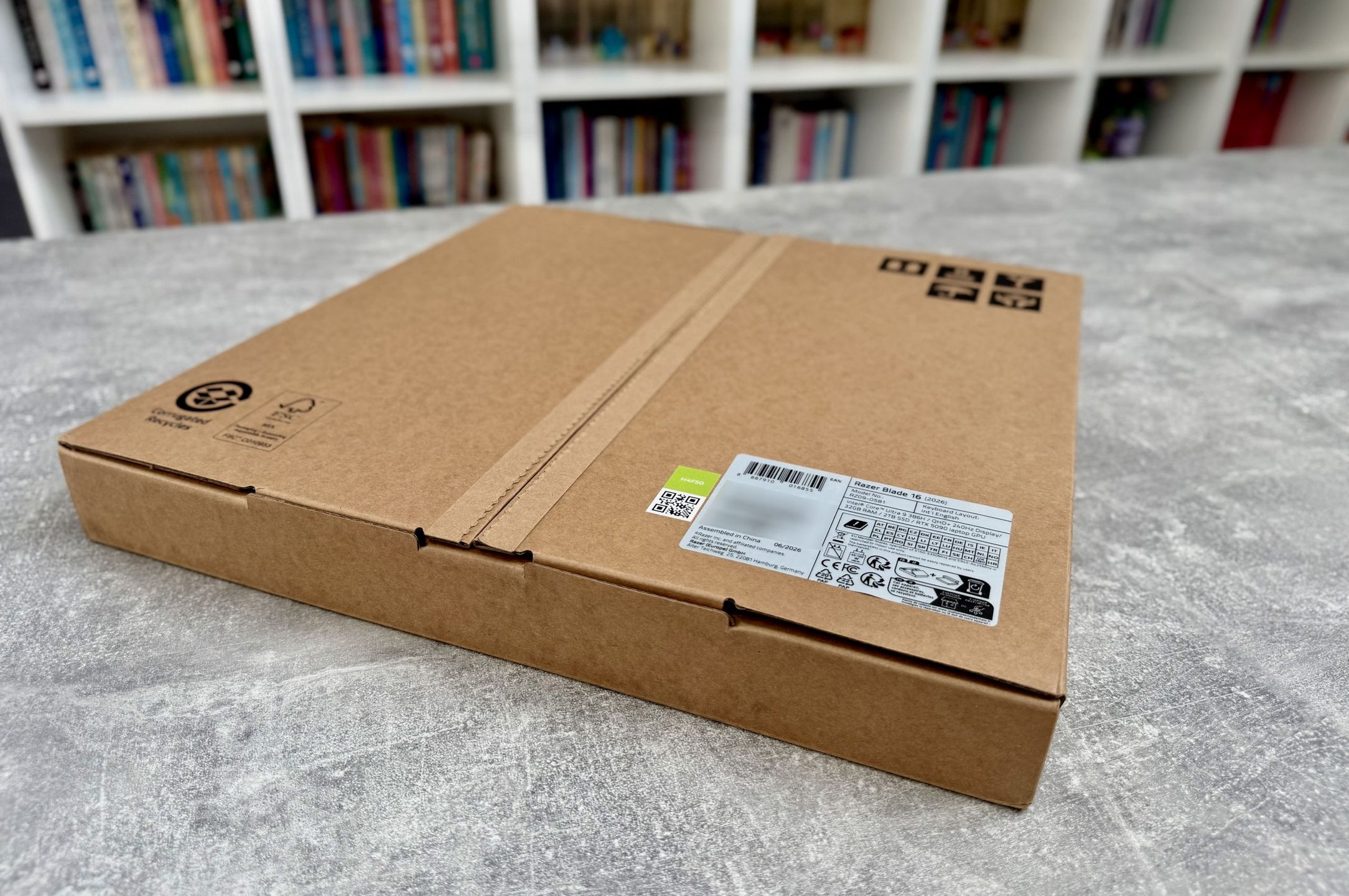 Razer Blade 16 (2026) - karton