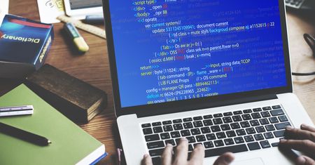 Rok temu o programowaniu nie wiedział nic. Miesiąc temu wydał grę na 3 systemy mobilne