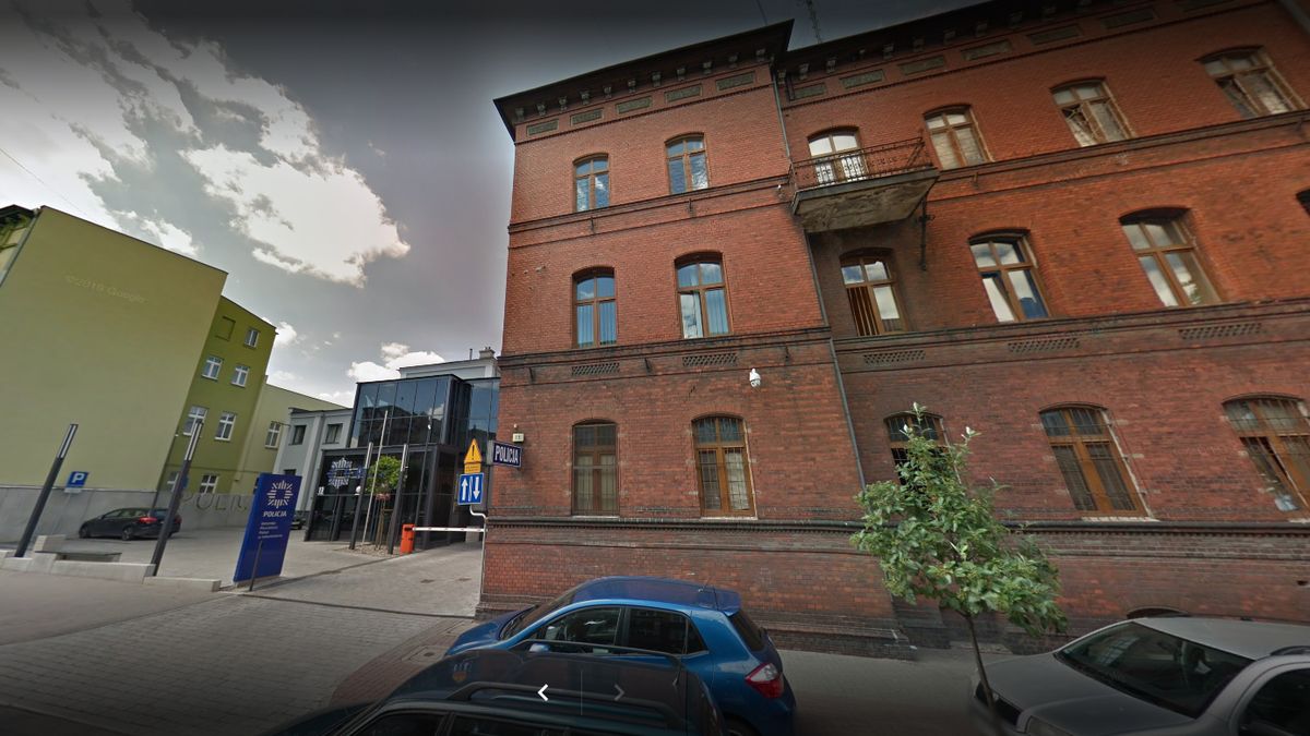 Funkcjonariusz postrzelił się na komendzie 