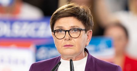 Tak Szydło nazwała skandal z Braunem. Oberwało się Hołowni