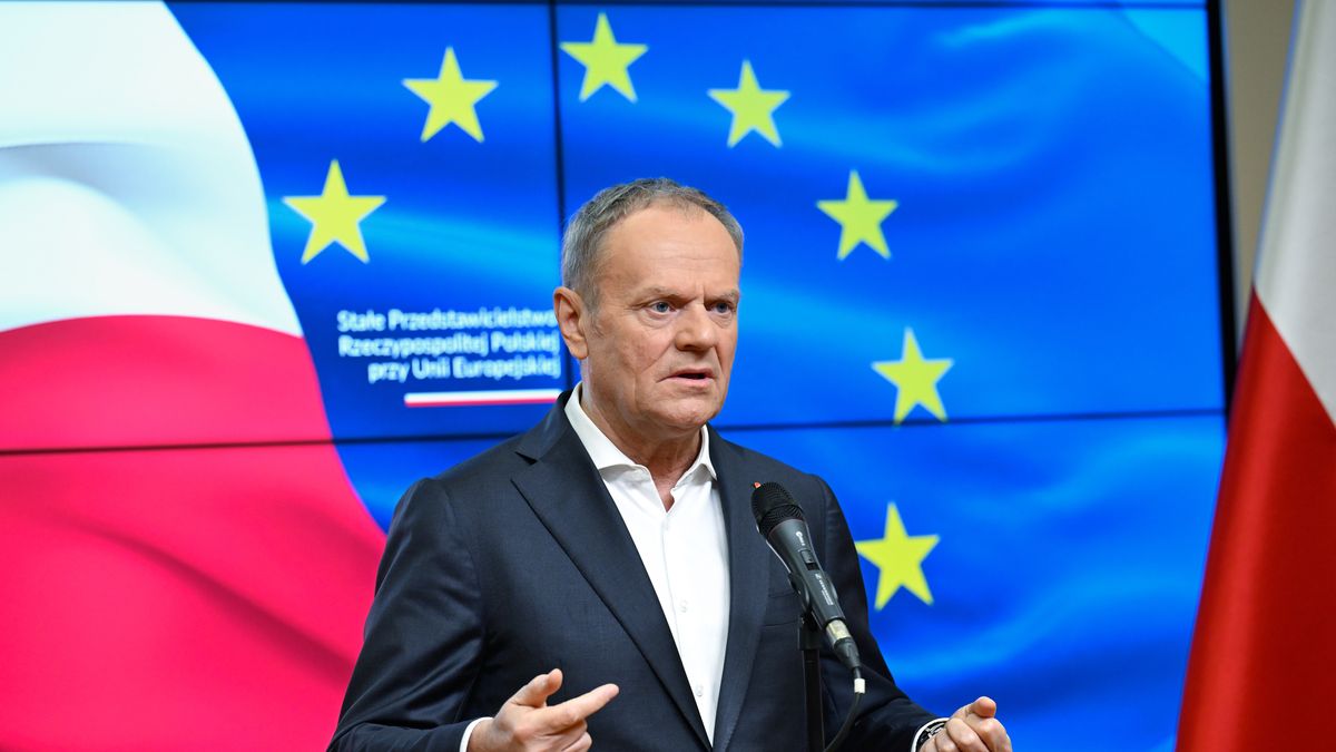 Bruksela, Belgia, 21.03.2025. Premier RP Donald Tusk podczas oświadczenia po posiedzeniu Rady Europejskiej, 21 bm. w Brukseli. (aldg) PAP/Wiktor Dąbkowski
