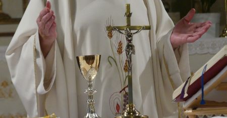 Prokuratura wraca do sprawy księdza, który miał dotykać dzieci