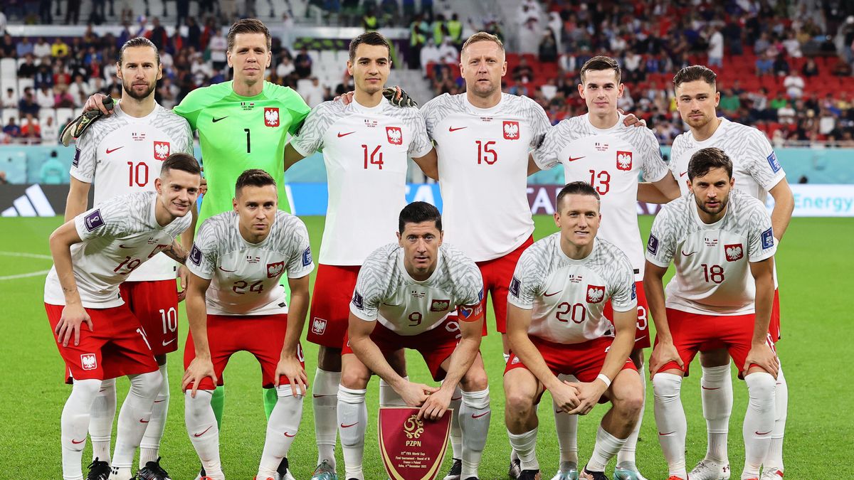 Polscy piłkarze mają dostać 30 mln zł premii za awans do 1/8 finału mundialu w Katarze
