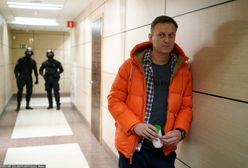 Aleksiej Nawalny w śpiączce. Bliscy chcą wywieźć go za granicę. Macron i Merkel oferują pomoc