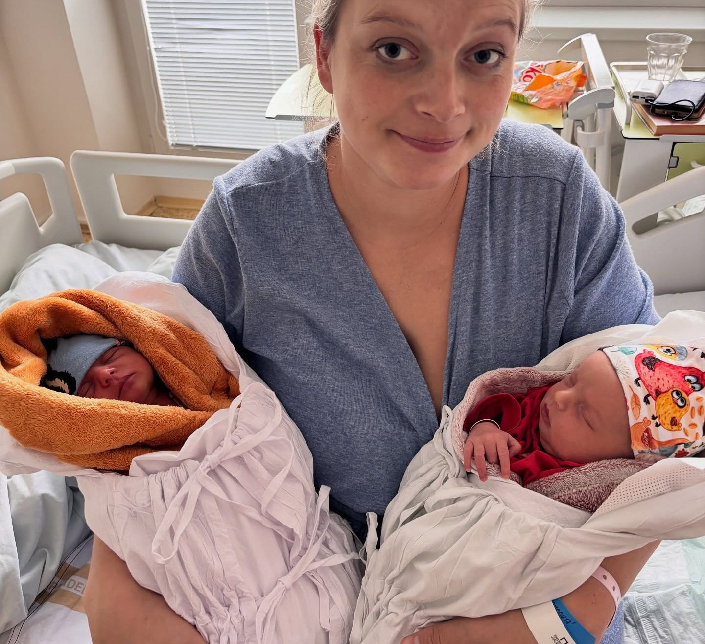 wiadomości,aktualności,WP Wiadomości Niezwykła historia bliźniaków. Urodziły się w inny sposób i dzień