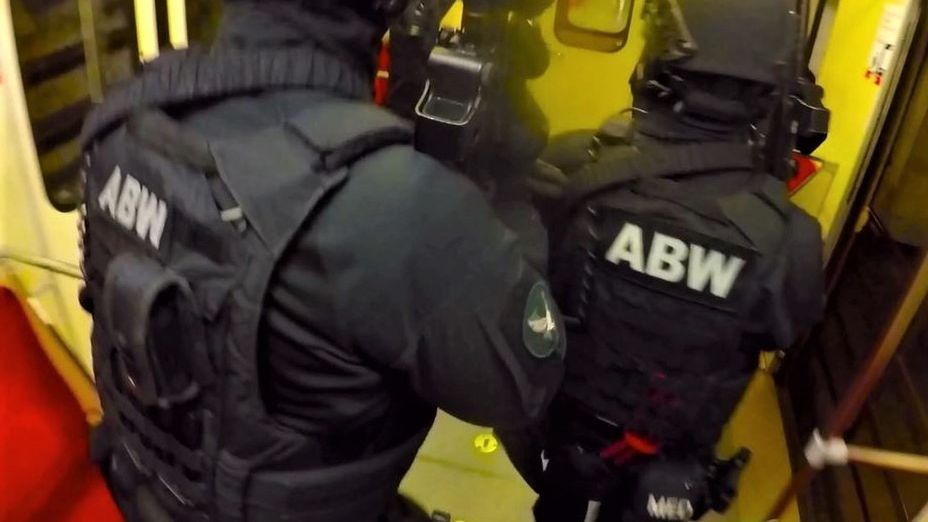 Żaryn: Po działaniach ABW wydalono z Polski obywatela Tadżykistanu 