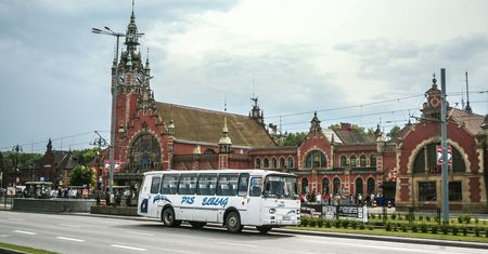 Rząd dosypie pieniędzy do przewozów autobusowych. Sejm odrzucił poprawki Senatu
