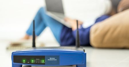 6 milionów urządzeń w UK było podatnych na ataki przez prawie 1,5 roku