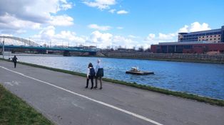 Świnia leży na środku Wisły w Krakowie. Pamiętacie, skąd się wzięła?