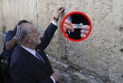 Zostawił w Ścianie Płaczu karteczkę od Trumpa