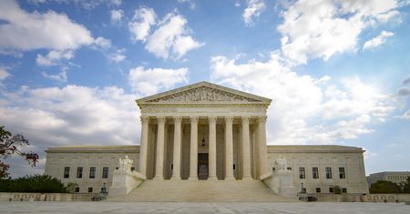 Sąd Najwyższy USA dał zielone światło. Deportacja blisko 300 tys. osób