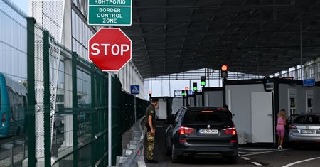 Czekała na "wyzwolenie przez Rosję". Wpadła na granicy z Polską