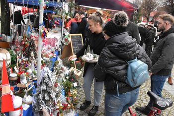 Gniewkowo: Jarmark Bożonarodzeniowy na Rynku. Świąteczne potrawy, rękodzieło, kolędy