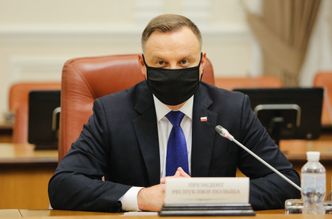 Podatek od smartfona. Duda obiecał, że go nie będzie. A rząd ma teraz problem