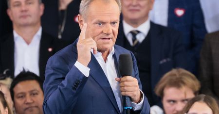 Poruszenie po słowach Tuska. Chciał "przejąć temat"
