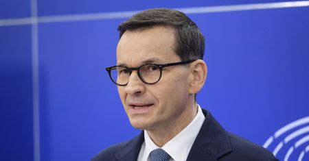 Afera wokół plakatów w Budapeszcie. Morawiecki: "Wypadałoby milczeć"