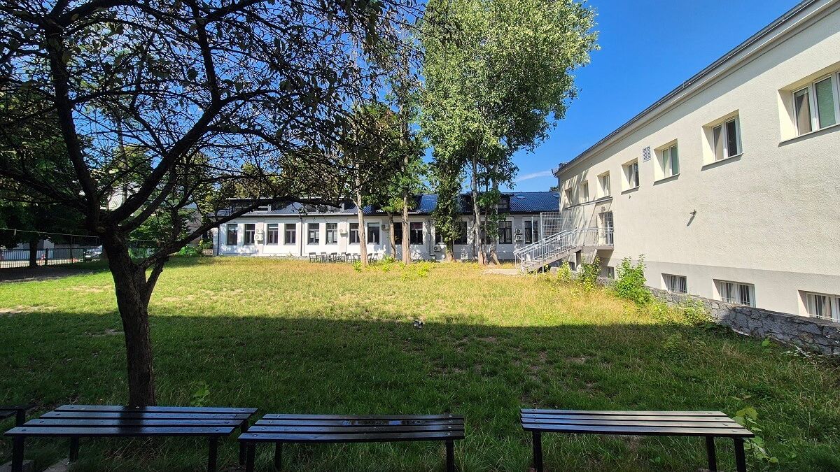 Zielone patio w centrum Wieniawy